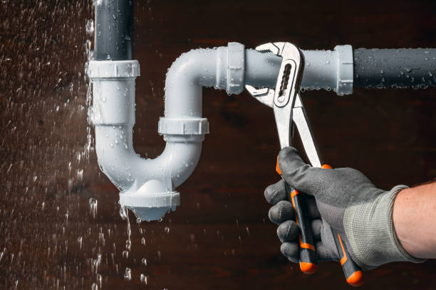 Professional Gas Line Repair technician working in Fabens, TX